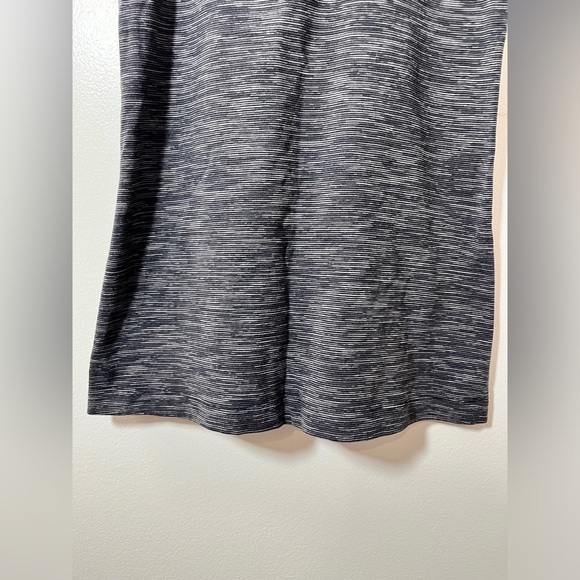 Lululemon Racerback Tank Top Sz 6 Heathered Gray - Picture 4 of 11